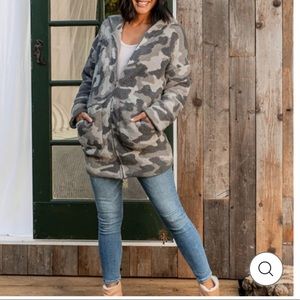 Ultra cosy camouflage print jacket